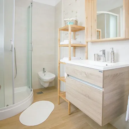Luxurious In With Swimming Pool Villa *