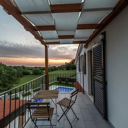 Villa Luxurious In With Swimming Pool