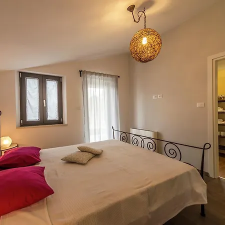 Luxurious In With Swimming Pool Villa *